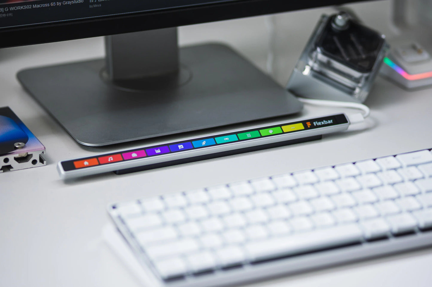 2K OLED Customizable Touch Bar Keyboard for Creators & Gamers