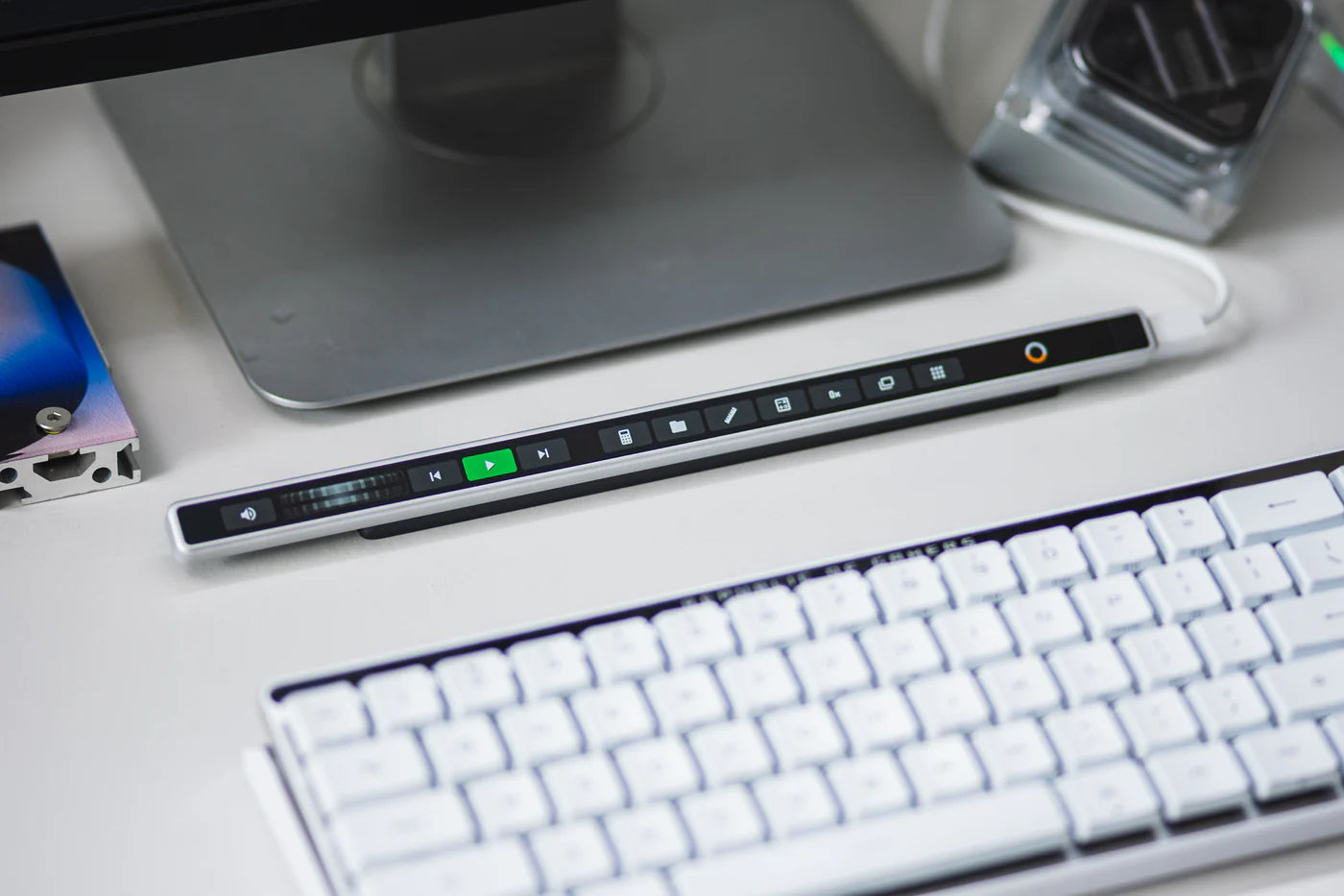 2K OLED Customizable Touch Bar Keyboard for Creators & Gamers