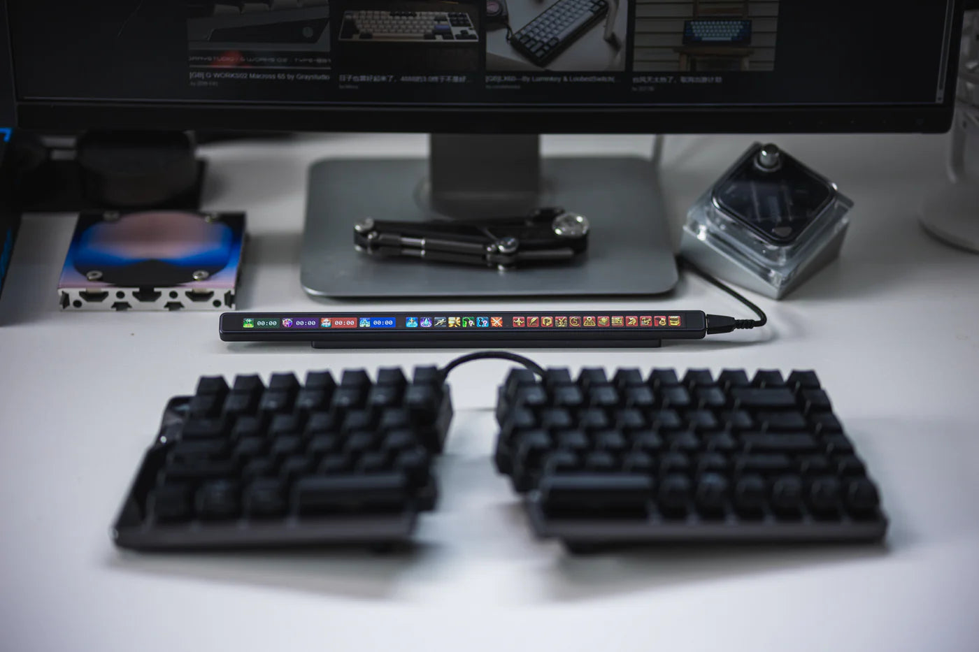 2K OLED Customizable Touch Bar Keyboard for Creators & Gamers
