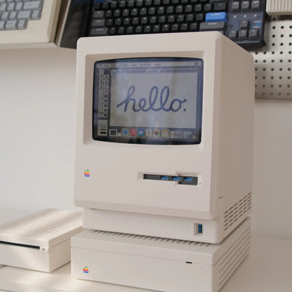 Retro Macintosh 8.3” Hub: Macintosh-Style Dock & Display for Mac Mini M4 & iPad Mini