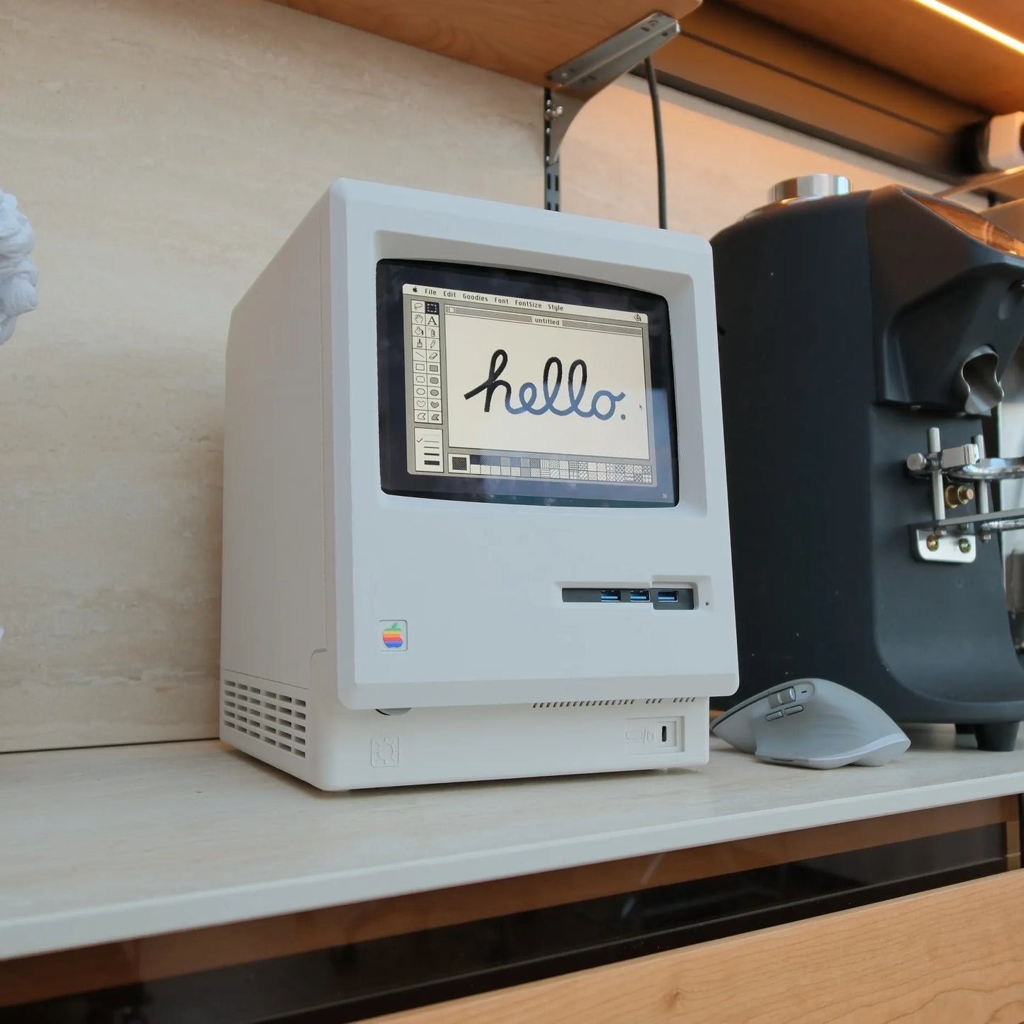 Retro Macintosh 8.3” Hub: Macintosh-Style Dock & Display for Mac Mini M4 & iPad Mini